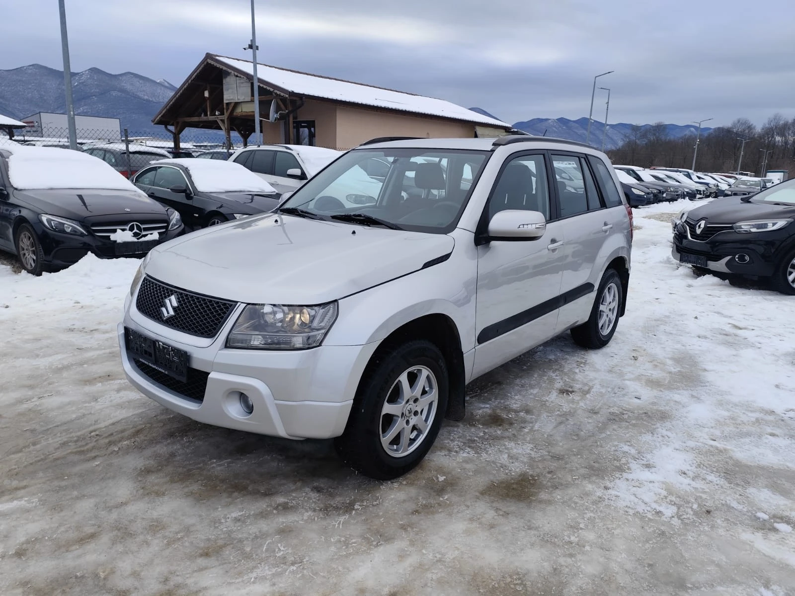 Suzuki Grand vitara 1.9 дизел 4х4, снимка 1