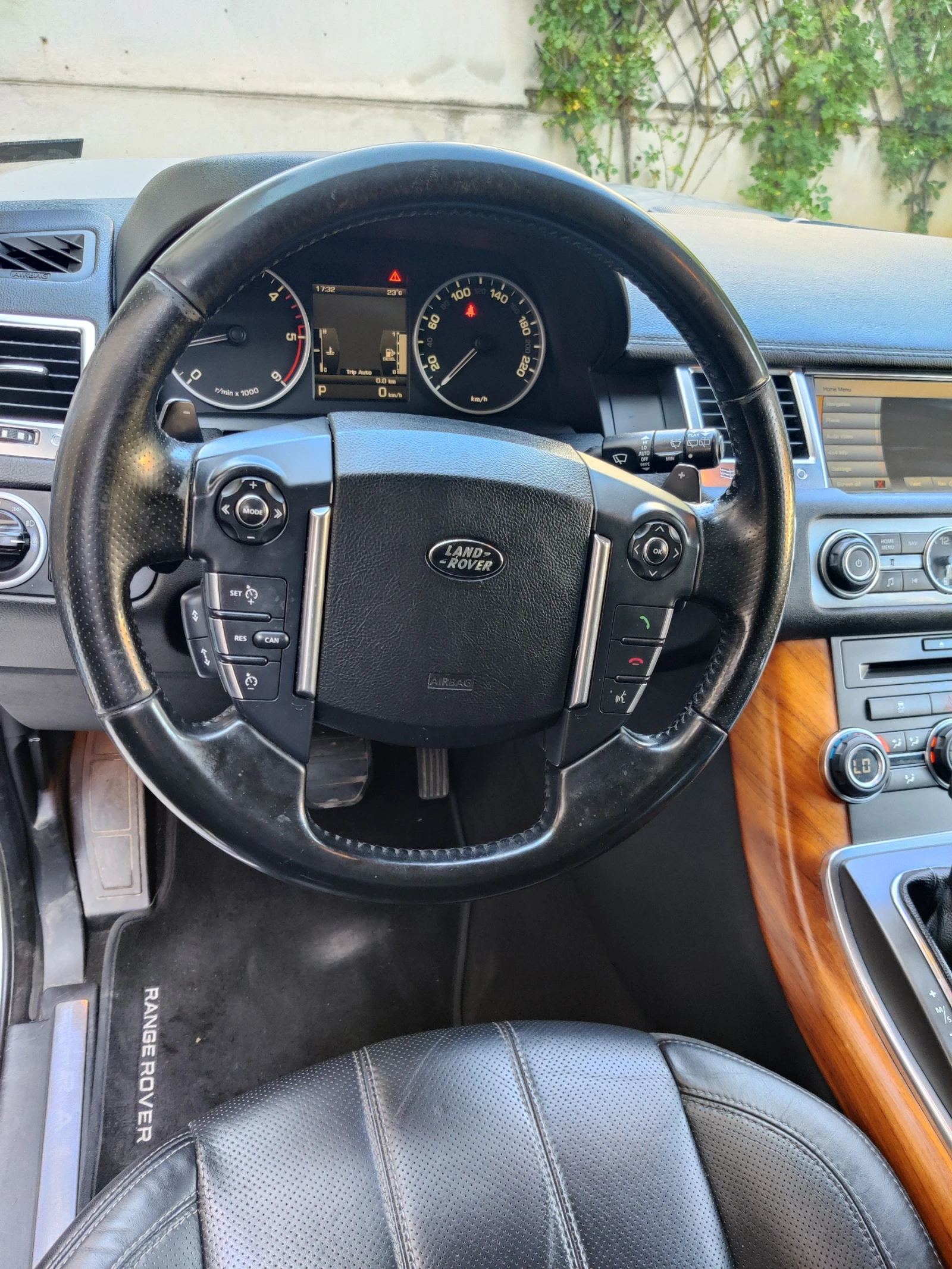 Land Rover Range Rover Sport  - изображение 10