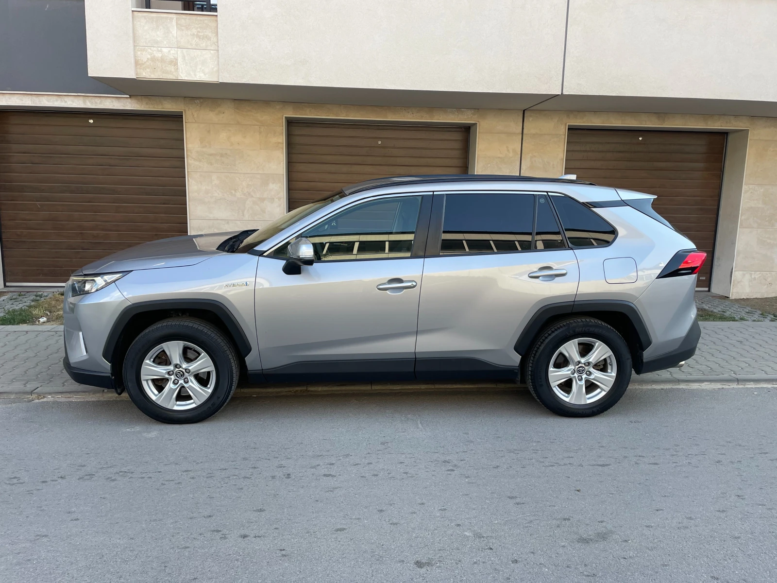 Toyota Rav4 2.5 Hybrid AWD/4x4 CVT Executive- в ГАРАНЦИЯ - изображение 5