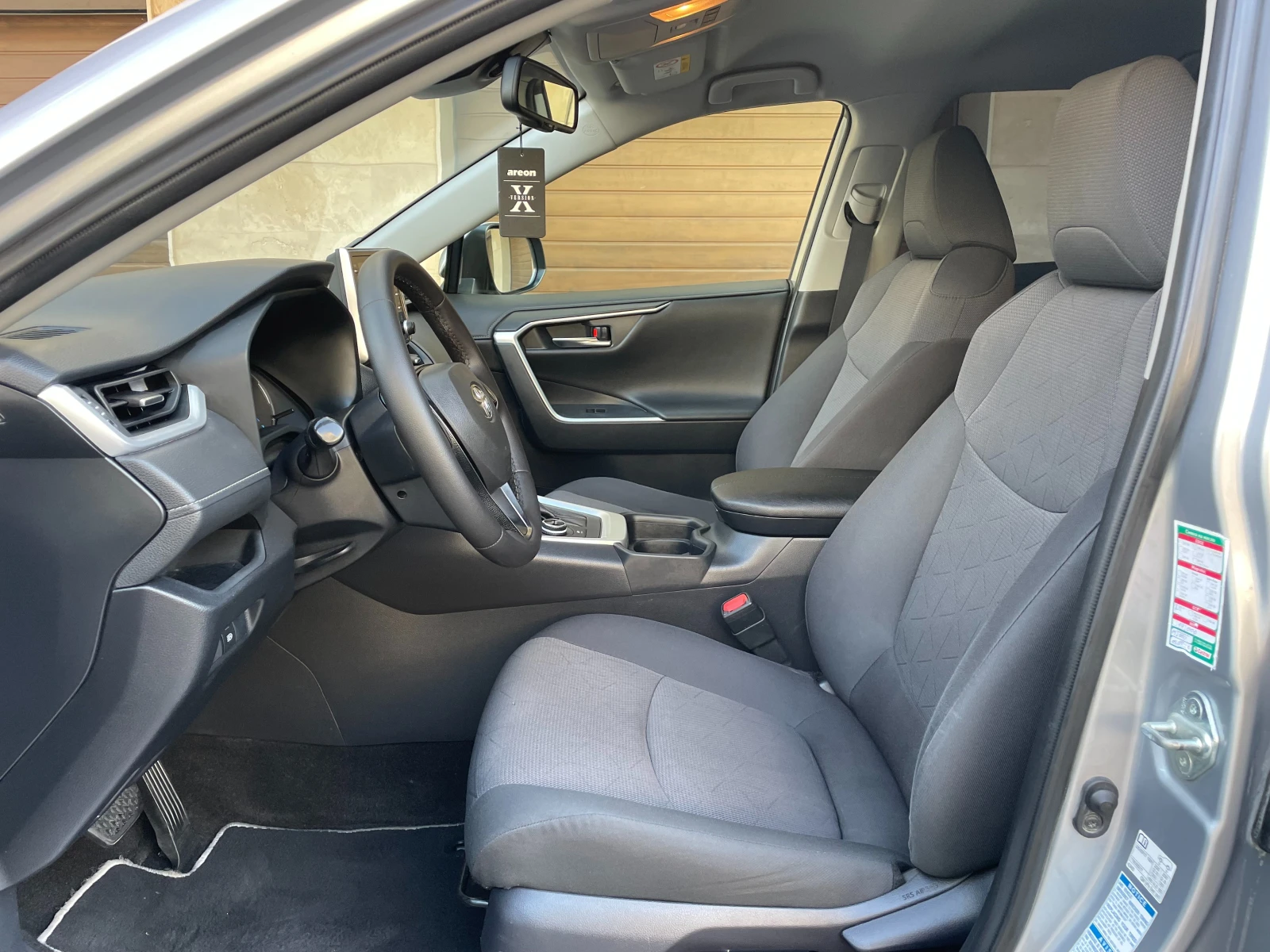 Toyota Rav4 2.5 Hybrid AWD/4x4 CVT Executive- в ГАРАНЦИЯ - изображение 6