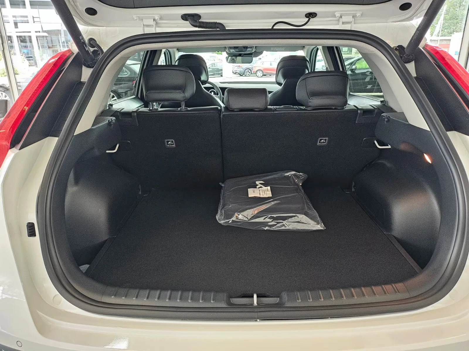 Kia Niro ���!/INSPIRATION/204HP/CAM/HUD/LED/NAVI/KLESS/690g | Mobile.bg � ����������� 11