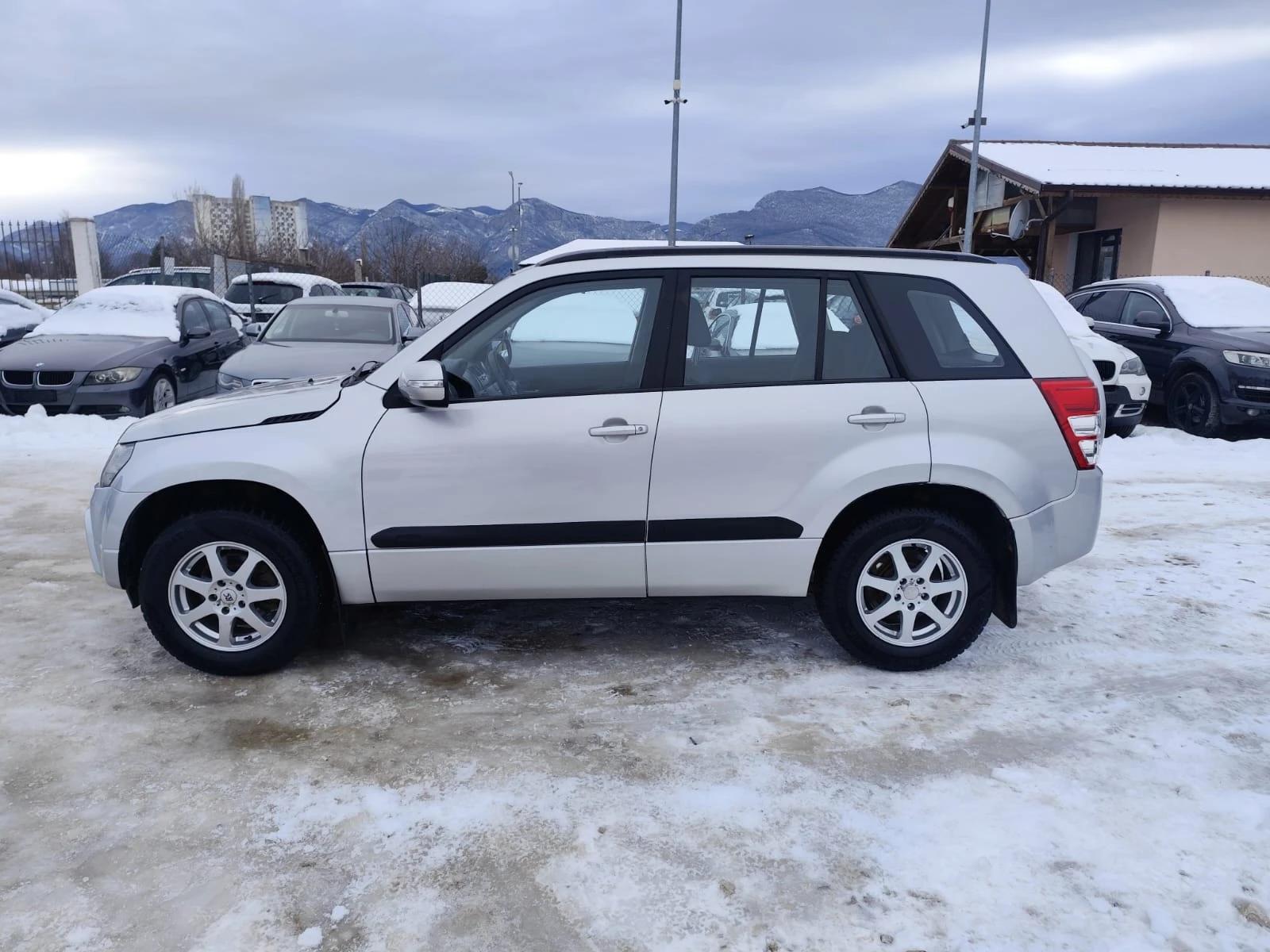 Suzuki Grand vitara 1.9 ����� 4�4 | Mobile.bg � ����������� 9