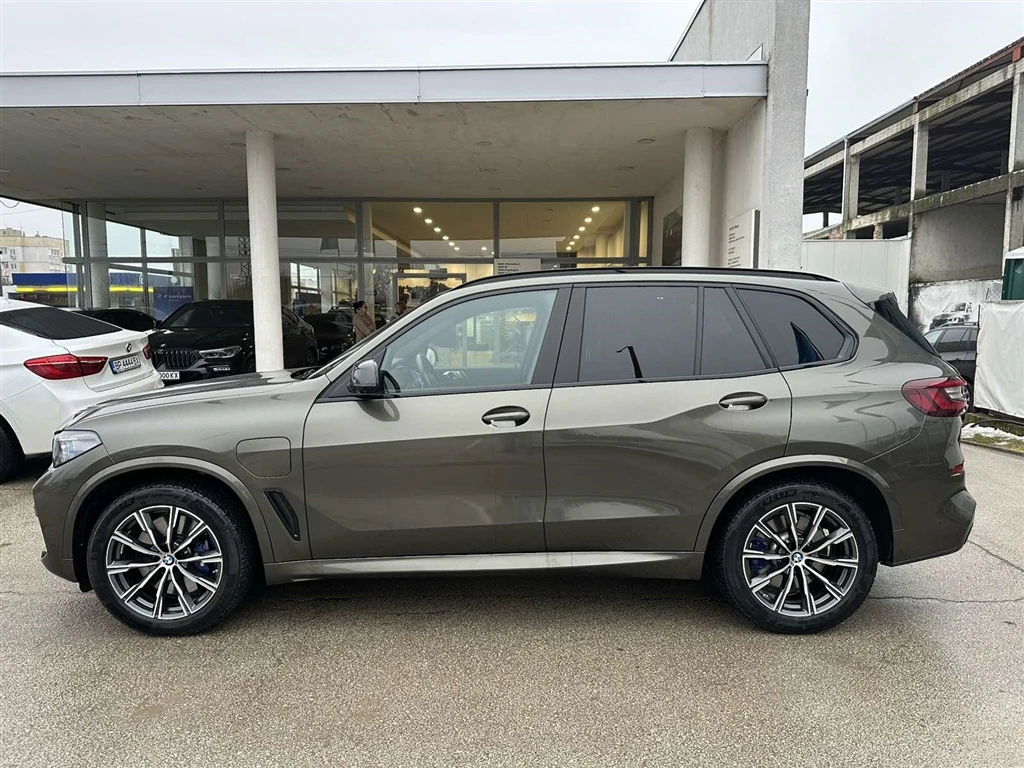 BMW X5 xDrive45e - изображение 3
