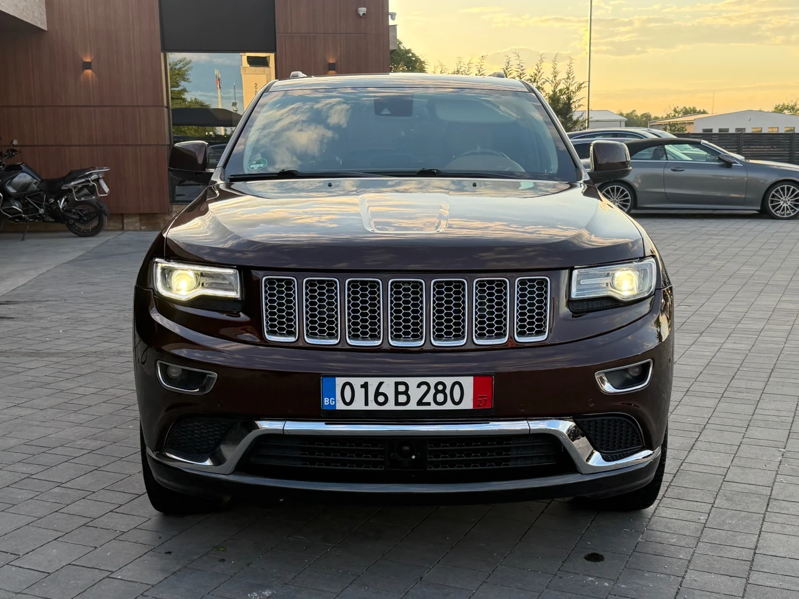 Jeep Grand cherokee SUMMIT= Podgriavane= Obduhvane= Panorama= Full, снимка 8 - Автомобили и джипове - 53841674