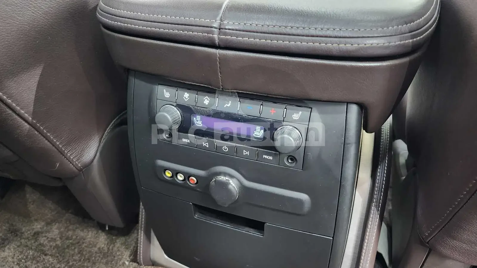 Cadillac Escalade, снимка 14 - Автомобили и джипове - 54226285