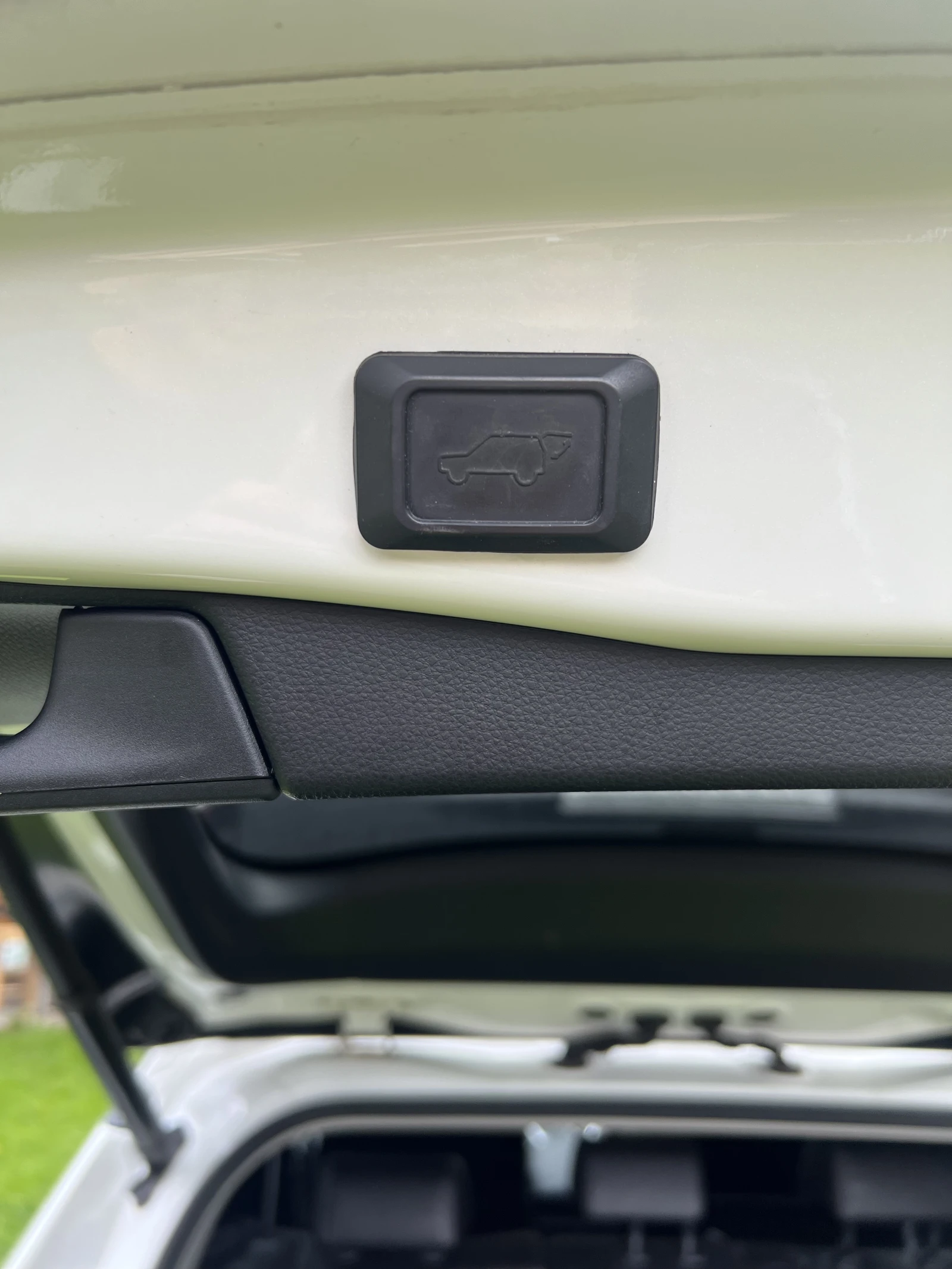 Toyota Rav4 LUXURY, снимка 9 - Автомобили и джипове - 54281139