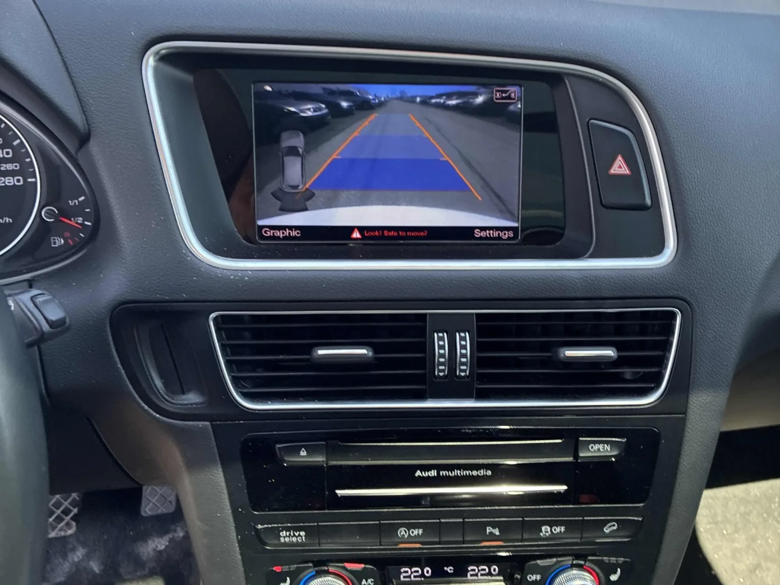Audi Q5 Progressiv * * CARFAX * * АВТО КРЕДИТ * * , снимка 11 - Автомобили и джипове - 54479497