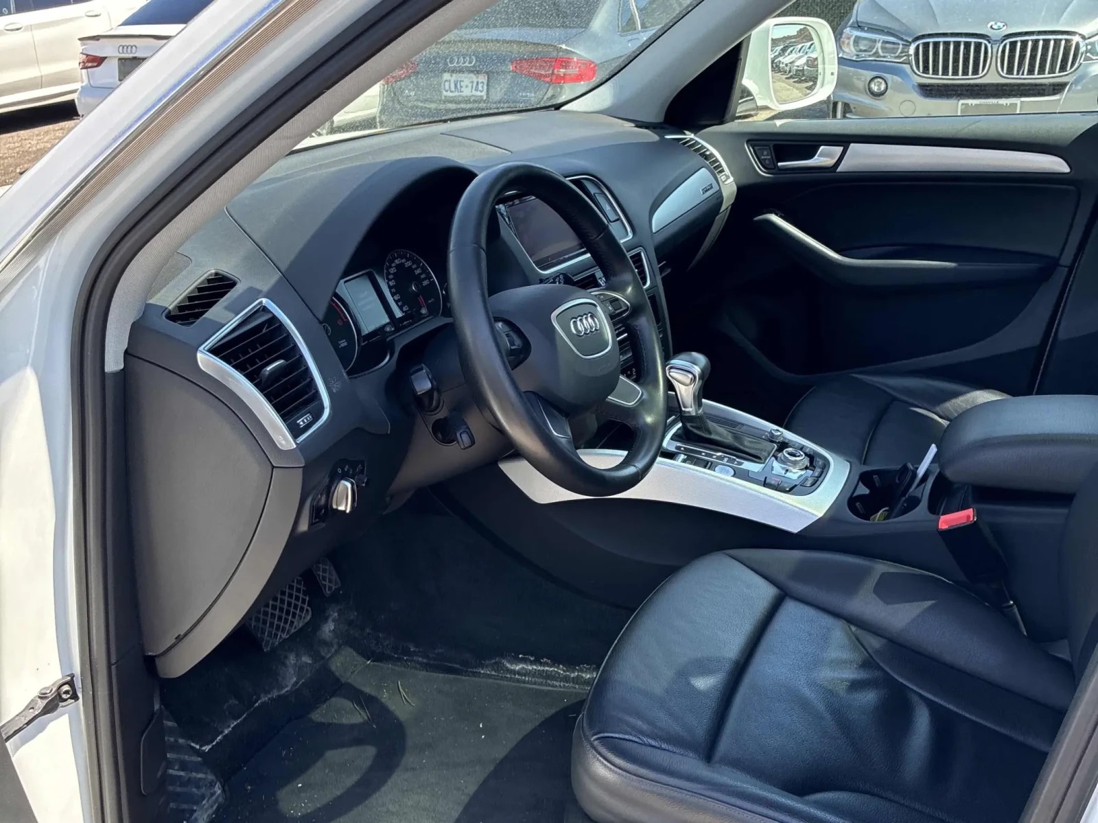 Audi Q5 Progressiv * * CARFAX * * АВТО КРЕДИТ * * , снимка 7 - Автомобили и джипове - 54479497