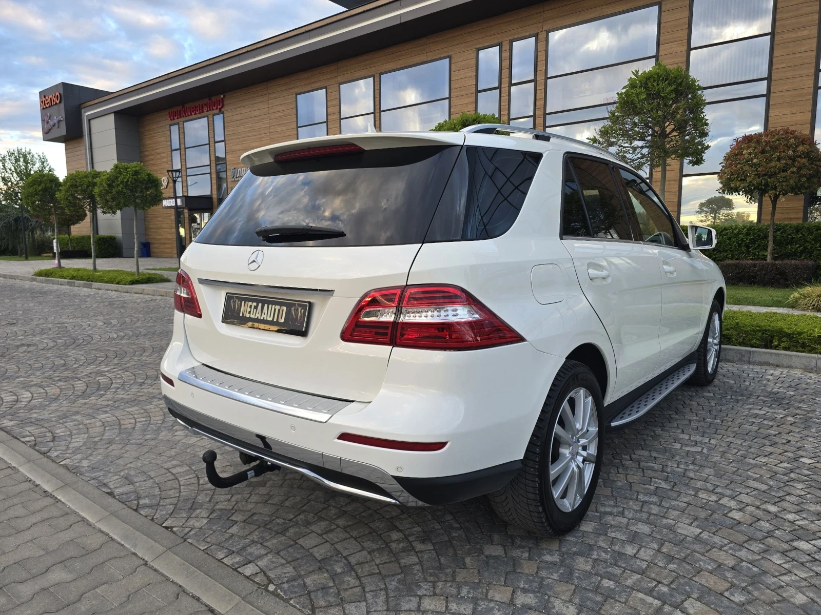 Mercedes-Benz ML 350 CDI LED.Бяла перла.Пружини, снимка 4 - Автомобили и джипове - 54600382