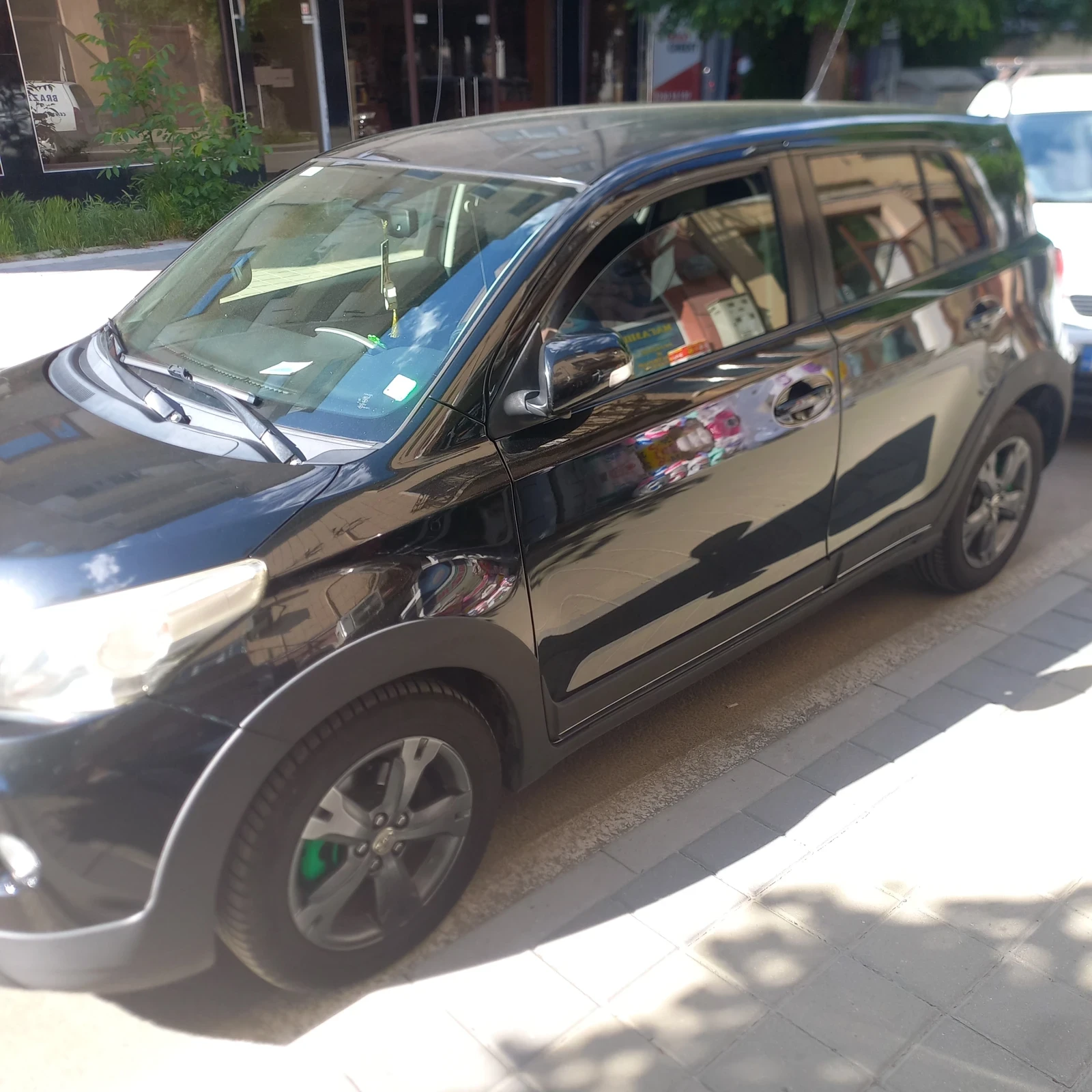 Toyota Urban Cruiser, снимка 2 - Автомобили и джипове - 54681400