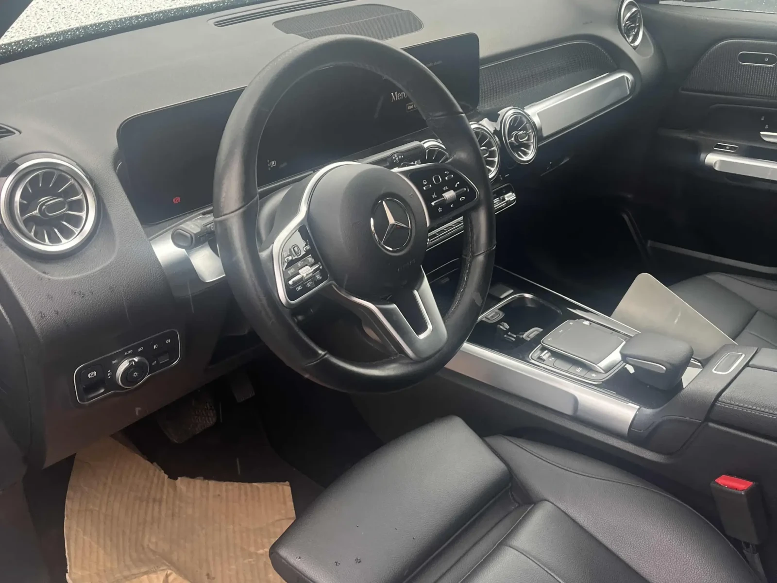 Mercedes-Benz GLB 250 2 КЛЮЧА * СЕРВИЗНА ИСТ * ПАНОРАМА * CARFAX, снимка 8 - Автомобили и джипове - 54974732