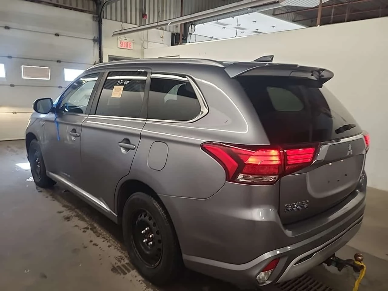 Mitsubishi Outlander * LE S AWC * CARFAX * , снимка 6 - Автомобили и джипове - 56656217