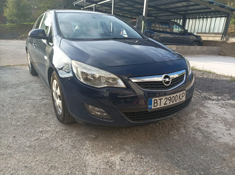 Opel Astra, снимка 1 - Автомобили и джипове - 48085659