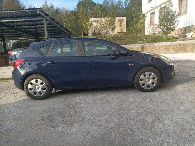 Opel Astra, снимка 4 - Автомобили и джипове - 48085659