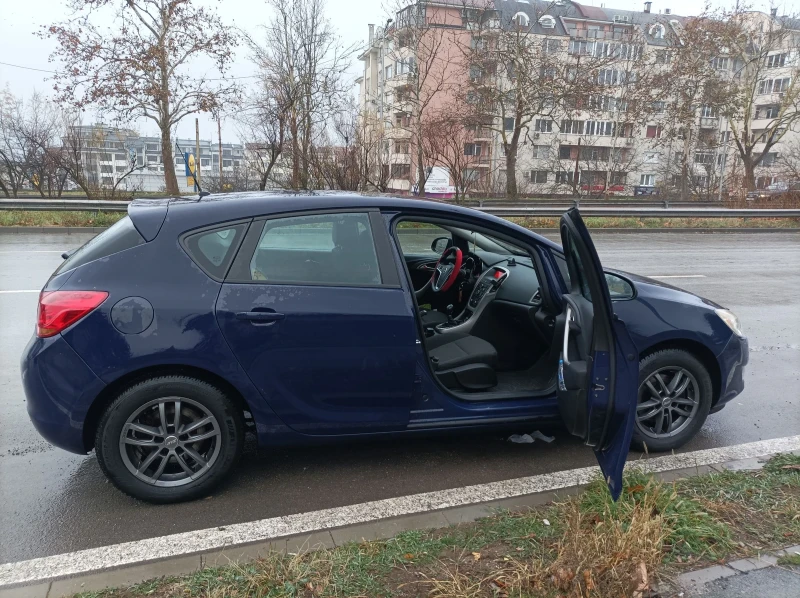 Opel Astra, снимка 7 - Автомобили и джипове - 48085659