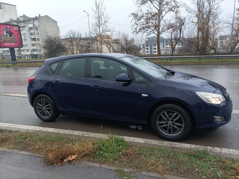 Opel Astra, снимка 9 - Автомобили и джипове - 48085659