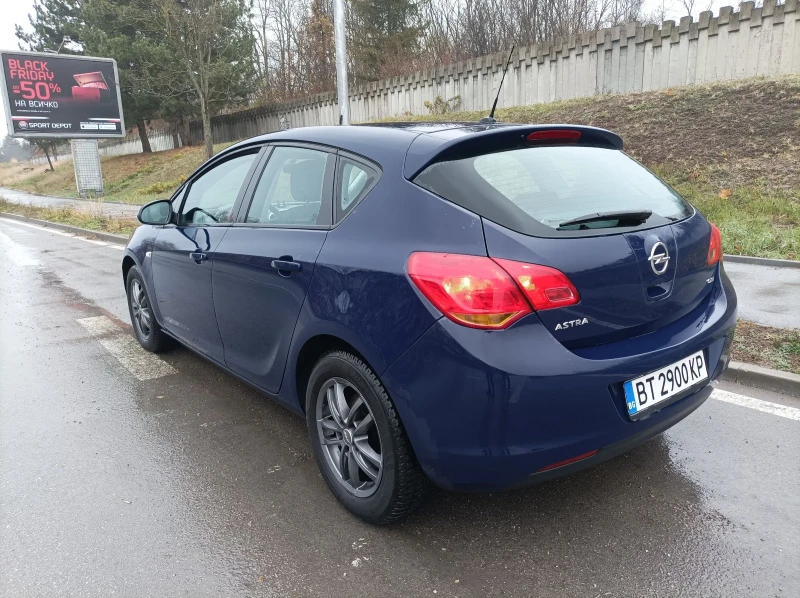 Opel Astra, снимка 4 - Автомобили и джипове - 48085659