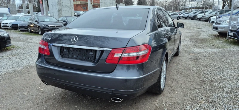 Mercedes-Benz E 300 3, 0i-ELEGANCE, снимка 4 - Автомобили и джипове - 48795754