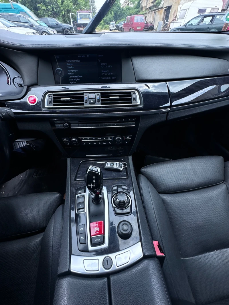 BMW 750 Н63б44, снимка 6 - Автомобили и джипове - 50525134