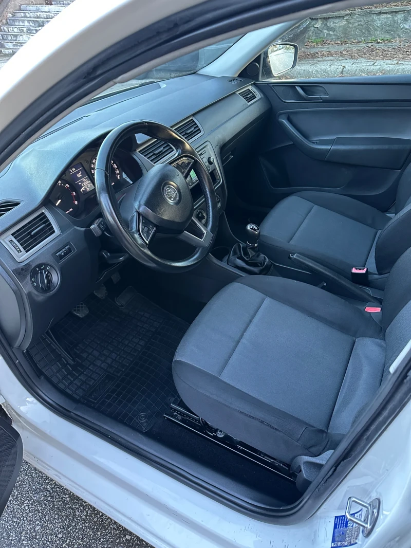 Skoda Rapid 1.2TSI 105, снимка 11 - Автомобили и джипове - 52863833