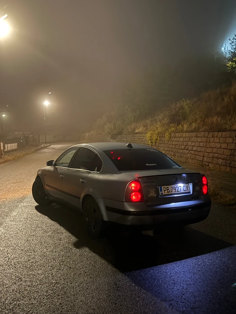 VW Passat, снимка 4 - Автомобили и джипове - 53000904
