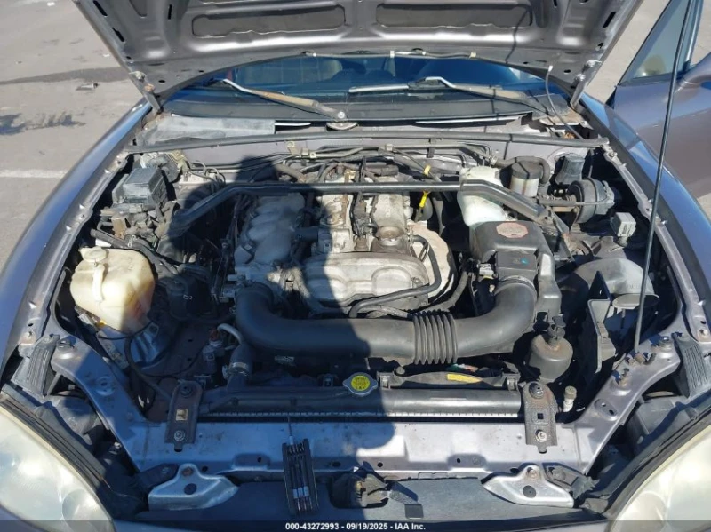 Mazda Mx-5 1.8L I-4 DOHC, VVT, 142HP Rear Wheel Drive, снимка 10 - Автомобили и джипове - 53100838