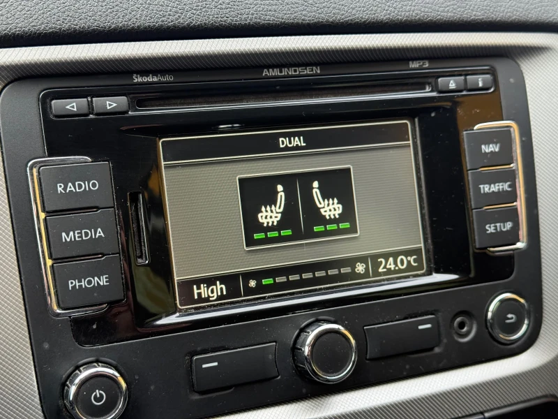 Skoda Octavia 2.0 tdi, снимка 8 - Автомобили и джипове - 53139018