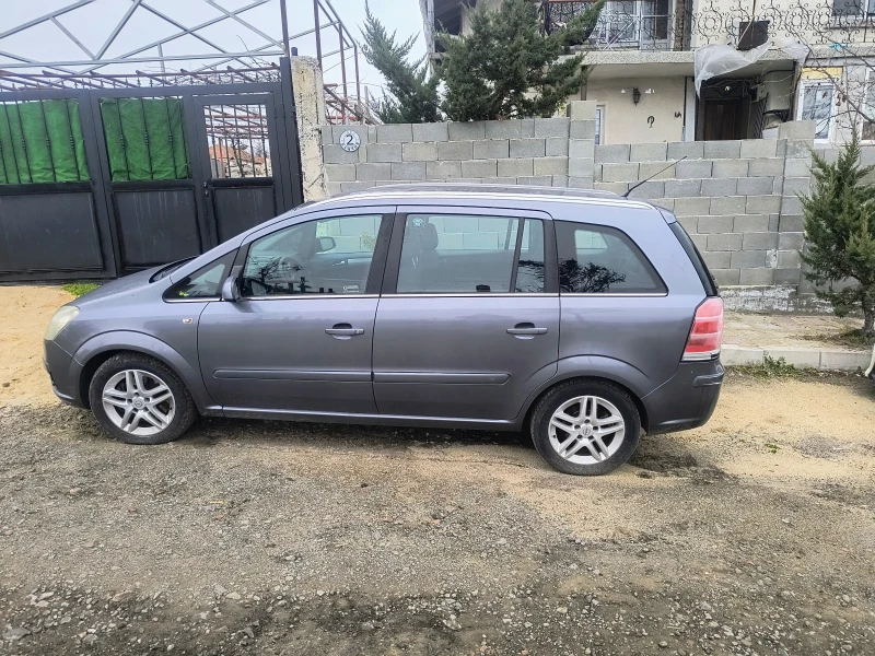 Opel Zafira 1.9 cdti 6+ 1, запазена, обслужена, АКПП 6ст., снимка 4 - Автомобили и джипове - 53156253