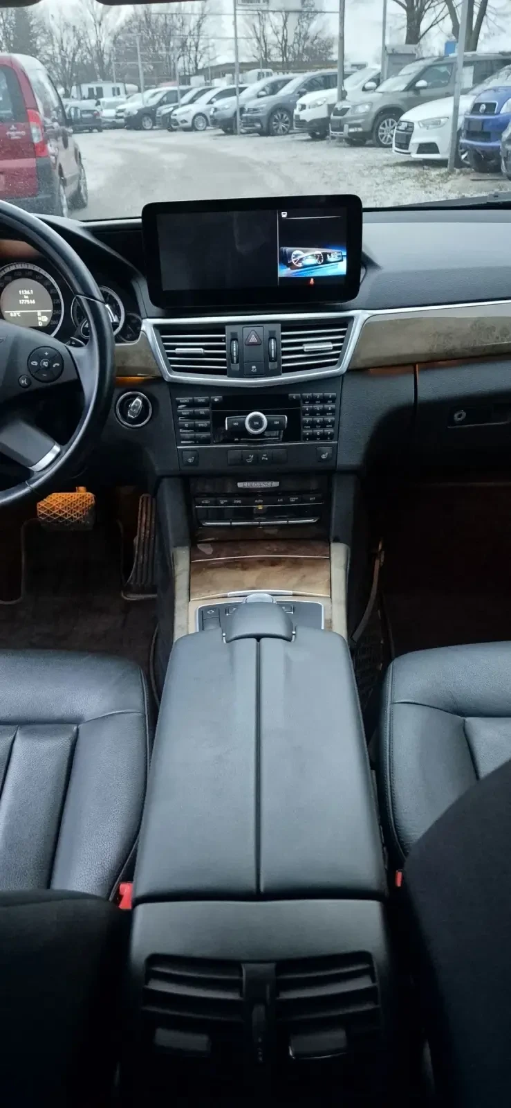 Mercedes-Benz E 300 3, 0i-ELEGANCE, снимка 11 - Автомобили и джипове - 48795754