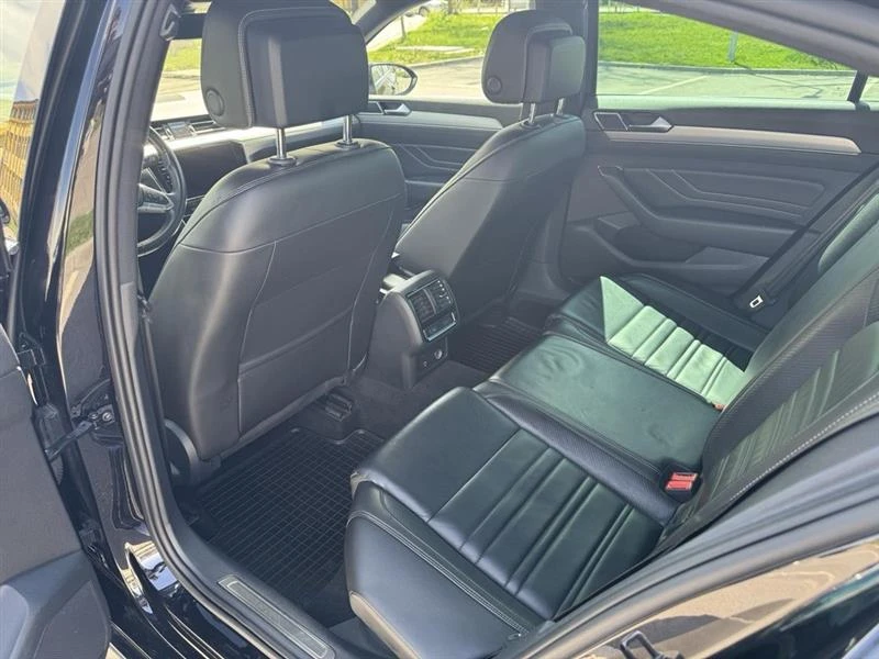VW Passat R-Line 4 Motion, снимка 11 - Автомобили и джипове - 51566432