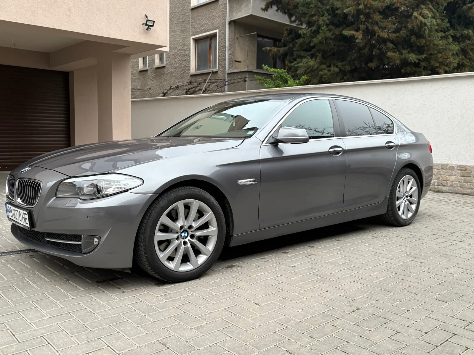 BMW 530 3.0D/245hp/ОБСЛУЖЕН/СМЕНЕНИ ВЕРИГИ/нов внос - изображение 4