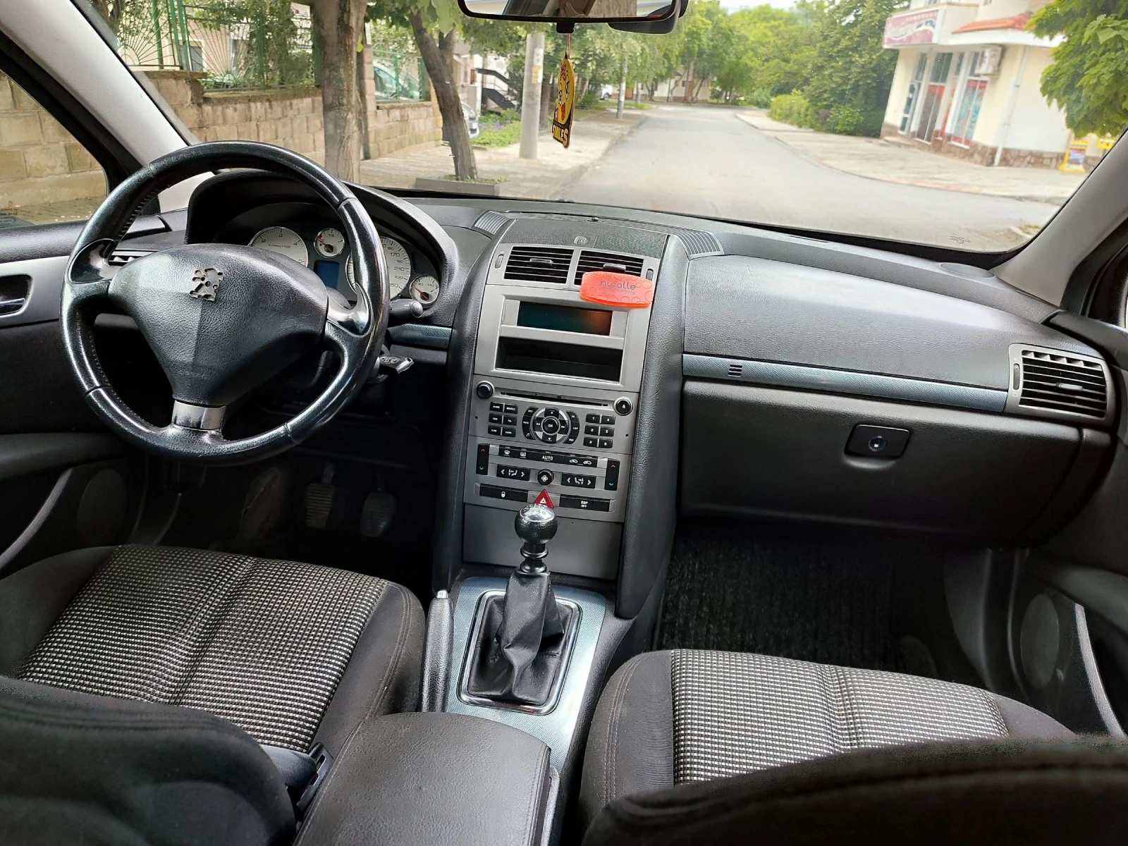 Peugeot 407 2.0HDI - изображение 2