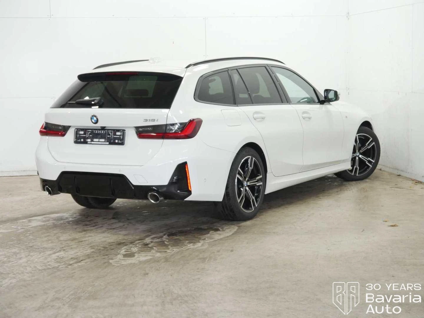 BMW 318 i Touring M Sport Paket Steptronic - изображение 3