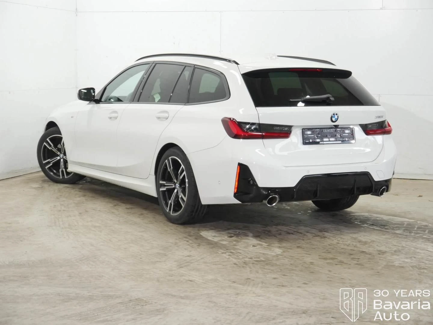 BMW 318 i Touring M Sport Paket Steptronic - изображение 2