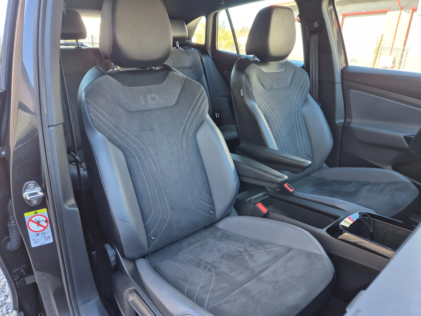 VW ID.4 Pro Performance-82kWh-TERMO POMPA-AMBIENT LIGHT | Mobile.bg   11