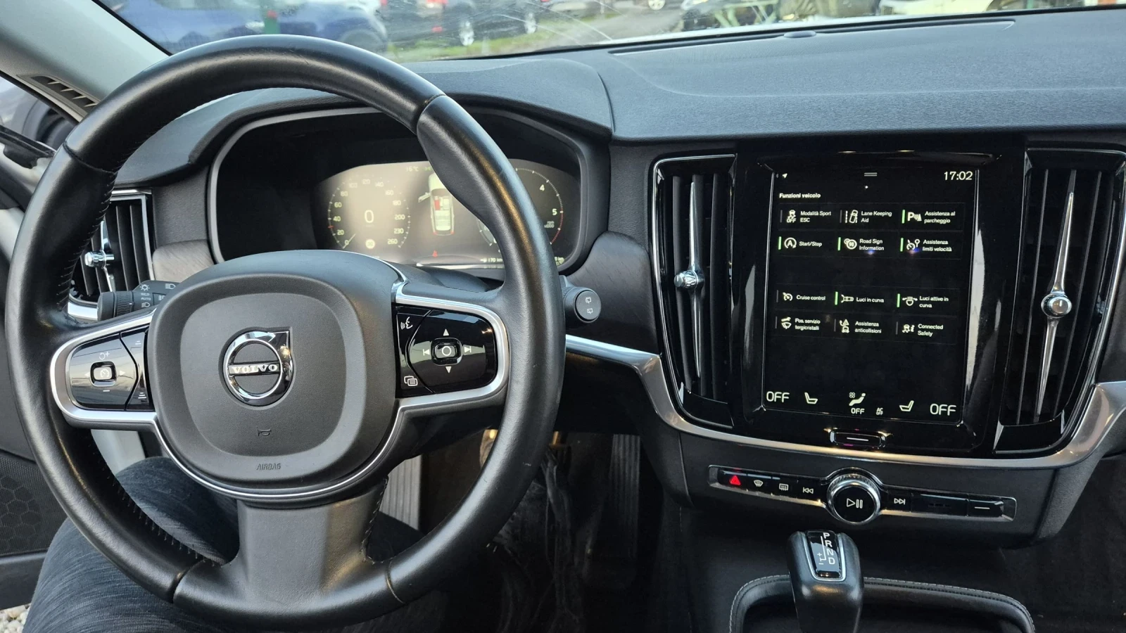 Volvo V90 Cross Country 2.0 R-DESING 183.100%    | Mobile.bg   9