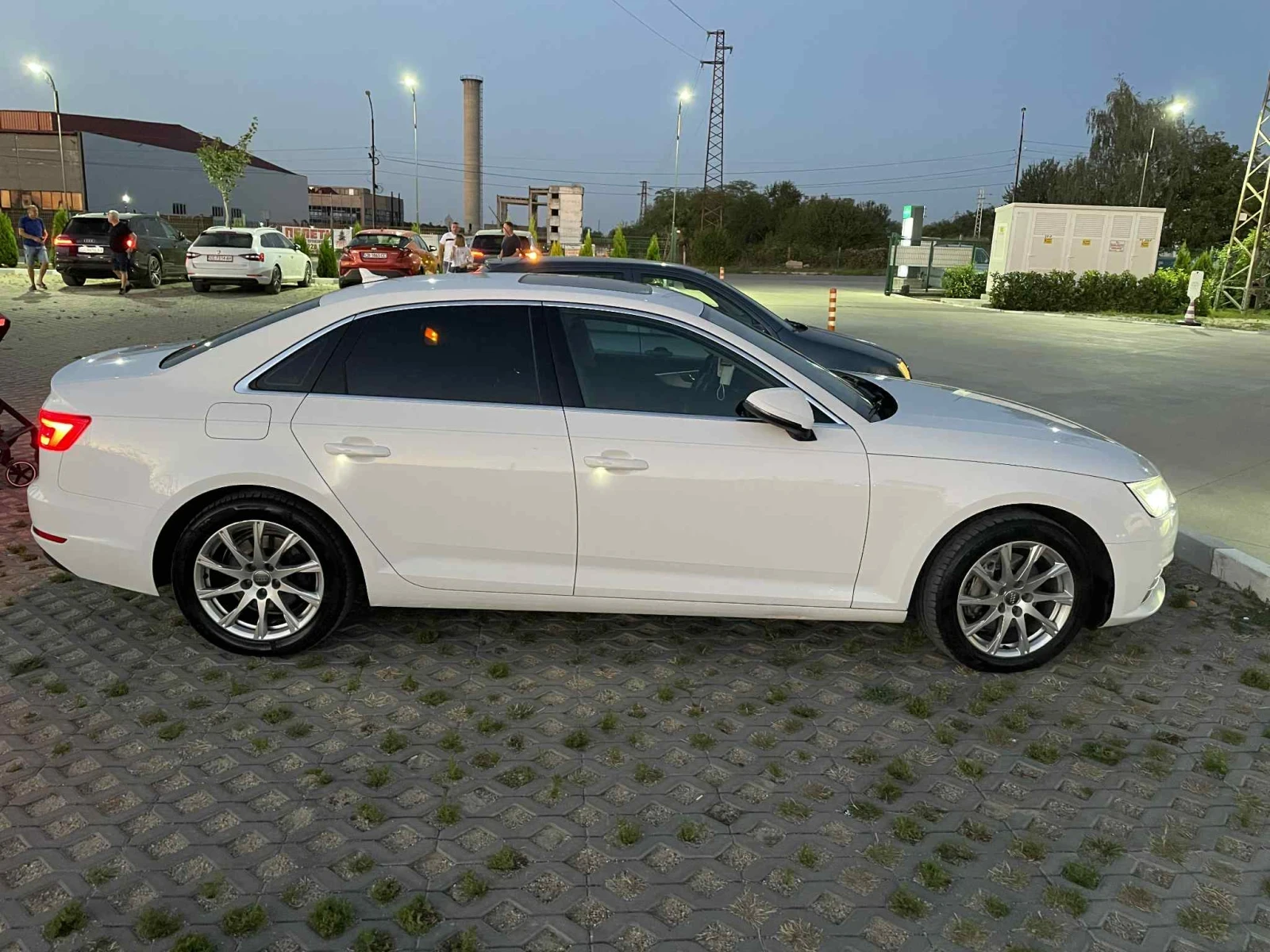 Audi A4 Limousine - изображение 4