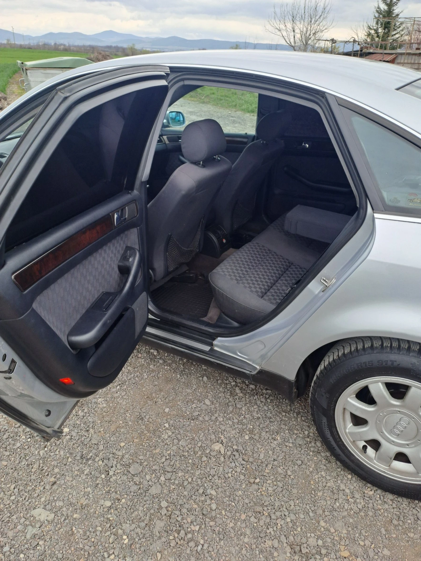 Audi A6 1.9 TDI, снимка 8 - Автомобили и джипове - 53902252