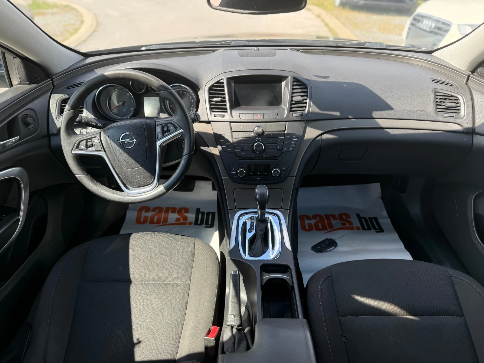 Opel Insignia 2.0CDTI , снимка 9 - Автомобили и джипове - 54414925