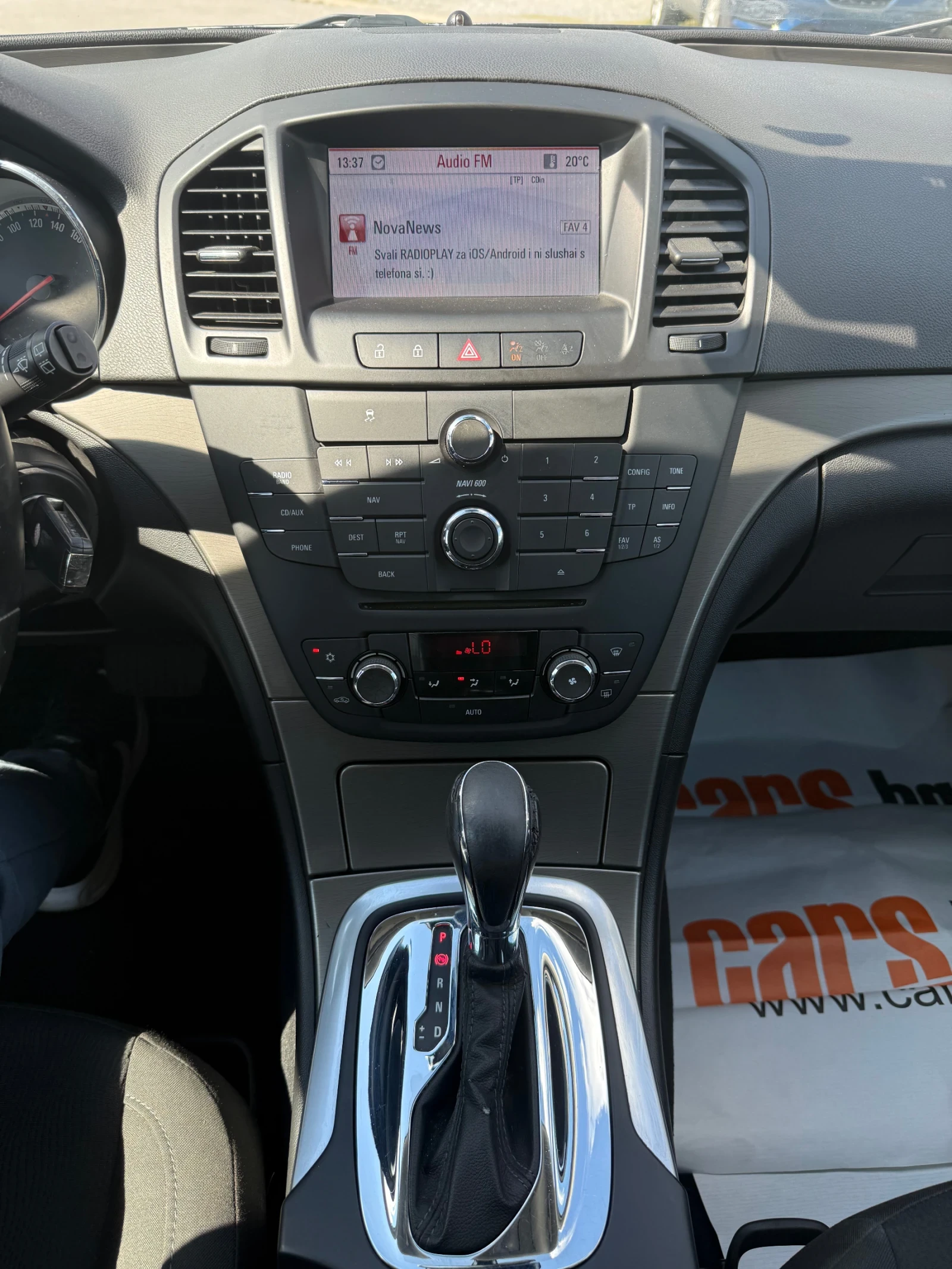 Opel Insignia 2.0CDTI , снимка 10 - Автомобили и джипове - 54414925