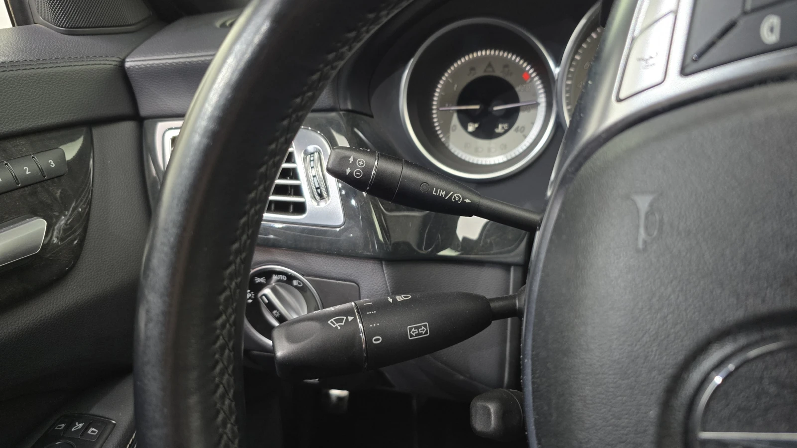 Mercedes-Benz CLS 350 AMG PACK/PANORAMA/CAM/ОБДУХ/ПОДГРЕВ/FULL, снимка 13 - Автомобили и джипове - 55219000