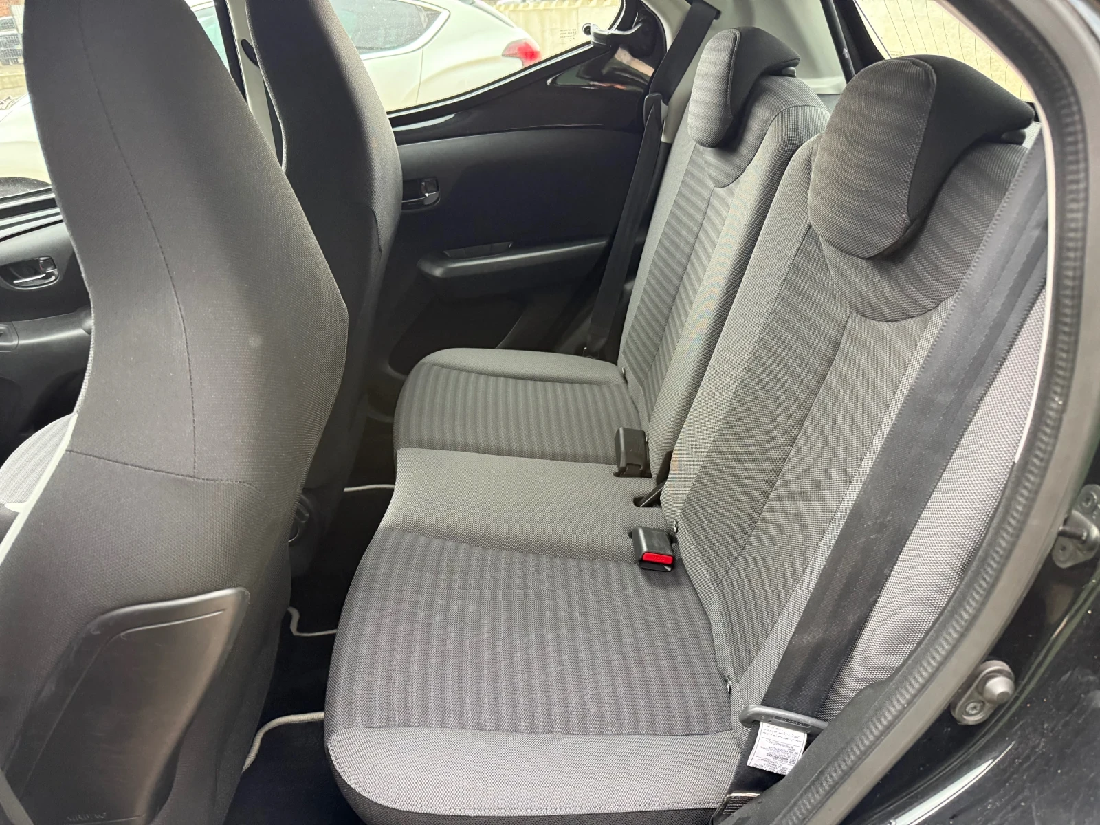 Toyota Aygo 1000* BENZIN* 131561KM* 2015г. EURO5, снимка 11 - Автомобили и джипове - 55254913
