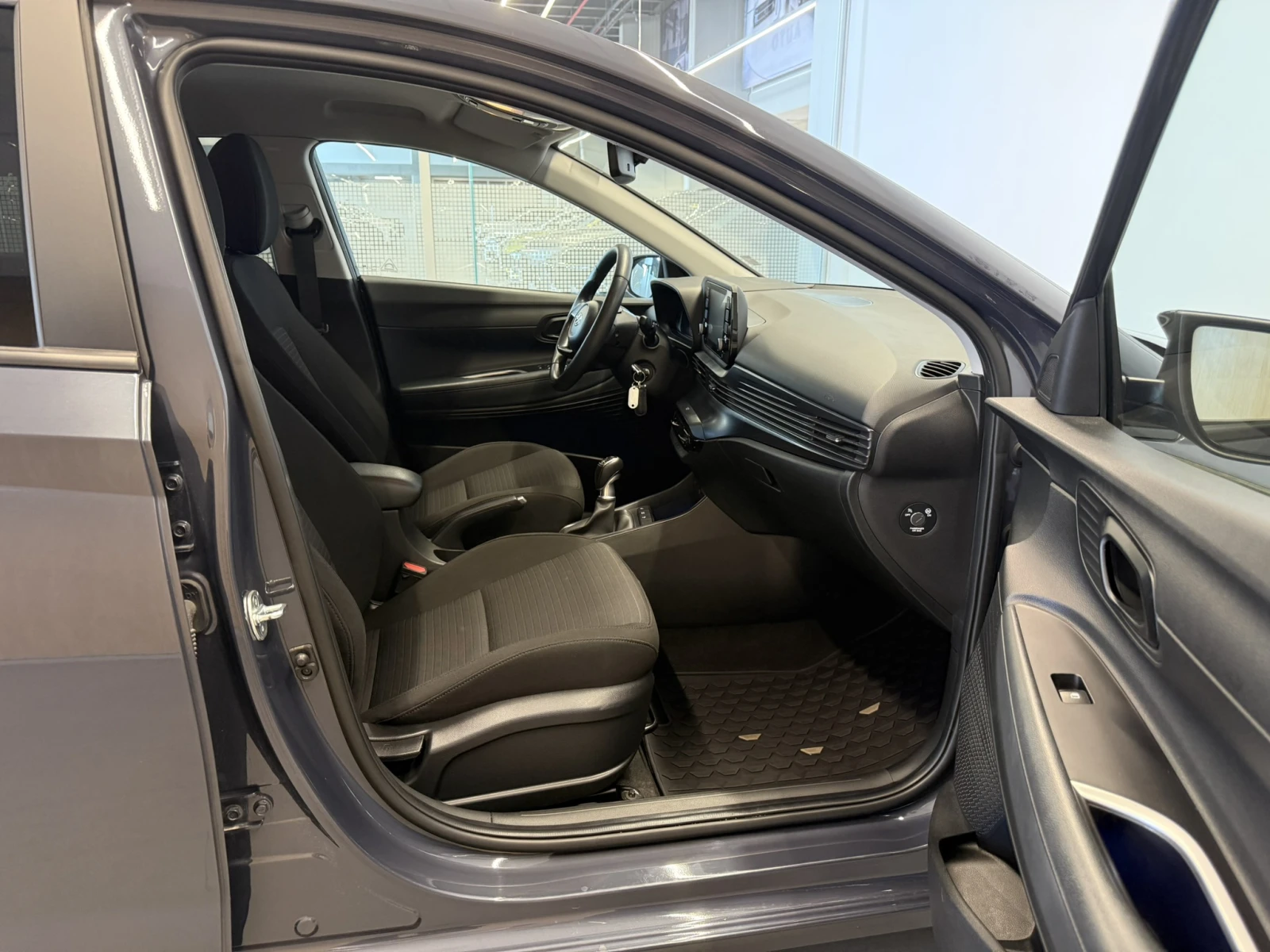 Hyundai I20 EXCLUSIVE, снимка 16 - Автомобили и джипове - 55433603