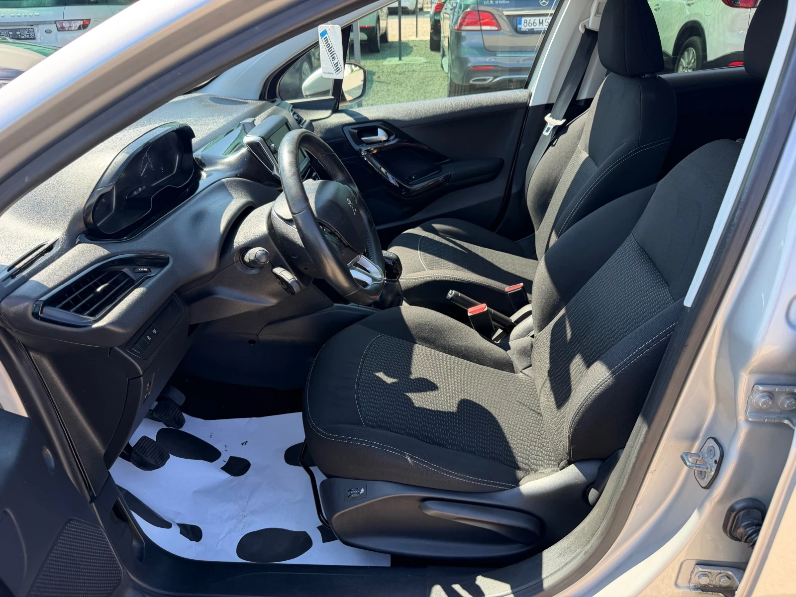 Peugeot 208 1.6d/100hp/NAVI/EVRO6/, снимка 10 - Автомобили и джипове - 55544560