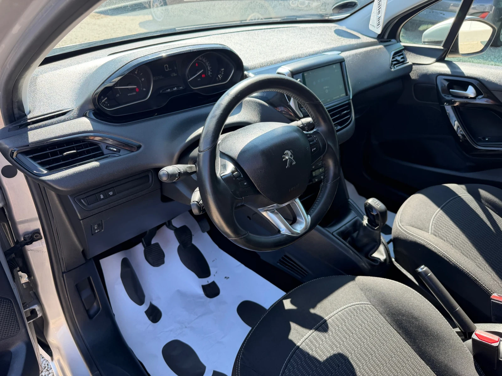 Peugeot 208 1.6d/100hp/NAVI/EVRO6/, снимка 9 - Автомобили и джипове - 55544560