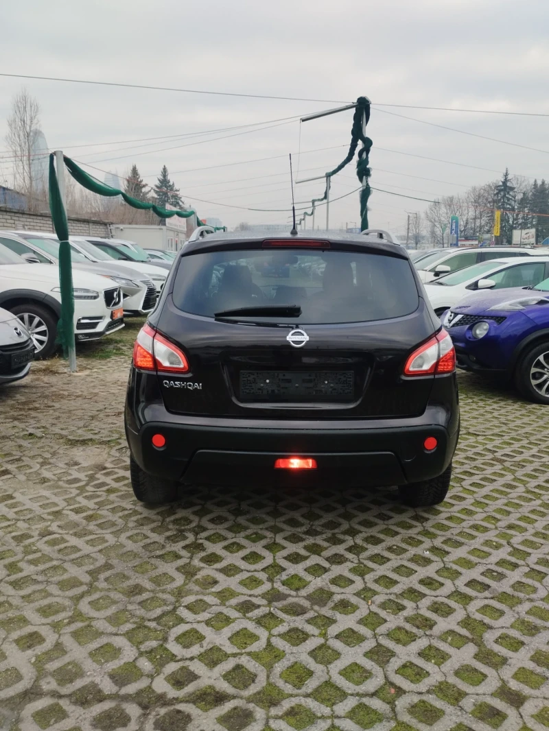 Nissan Qashqai 2.0 бензин камера навигация , снимка 5 - Автомобили и джипове - 52863958