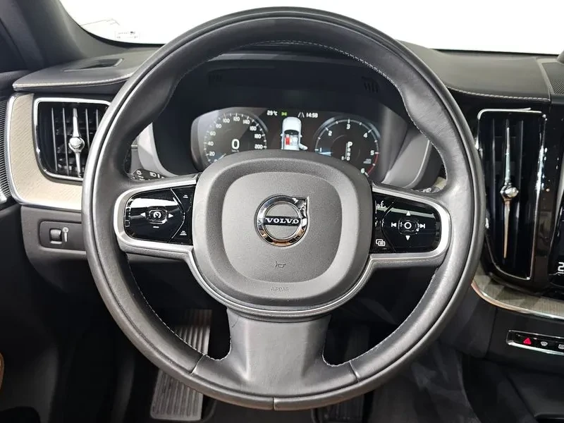 Volvo XC60 D4 - САМО 30% АВАНС, снимка 14 - Автомобили и джипове - 55927654