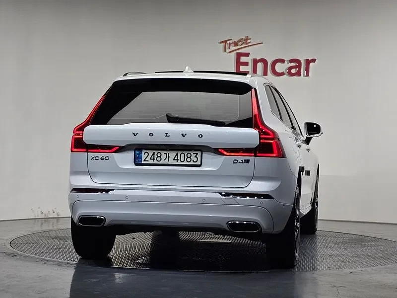 Volvo XC60 D4 - САМО 30% АВАНС, снимка 4 - Автомобили и джипове - 55927654