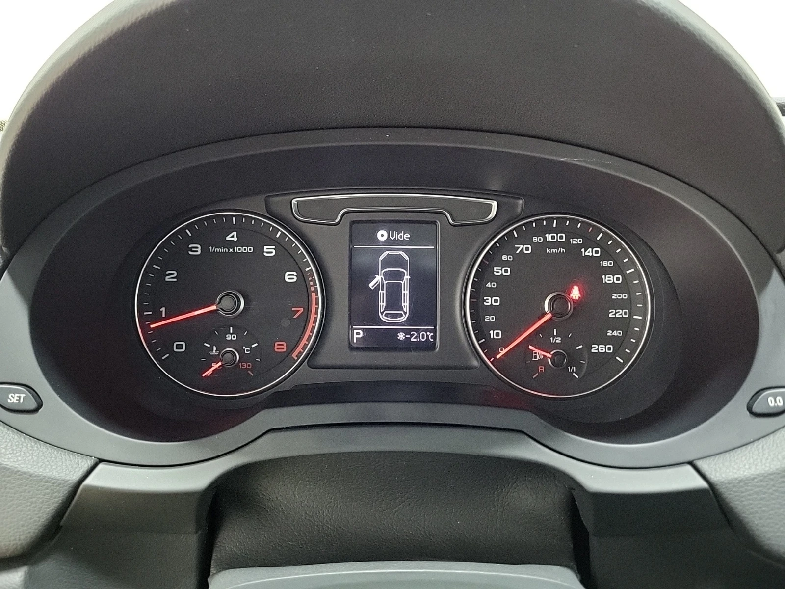 Audi Q3 * CARFAX * ВЪЗМОЖНОСТ ЗА ФИНАНСИРАНЕ - изображение 8