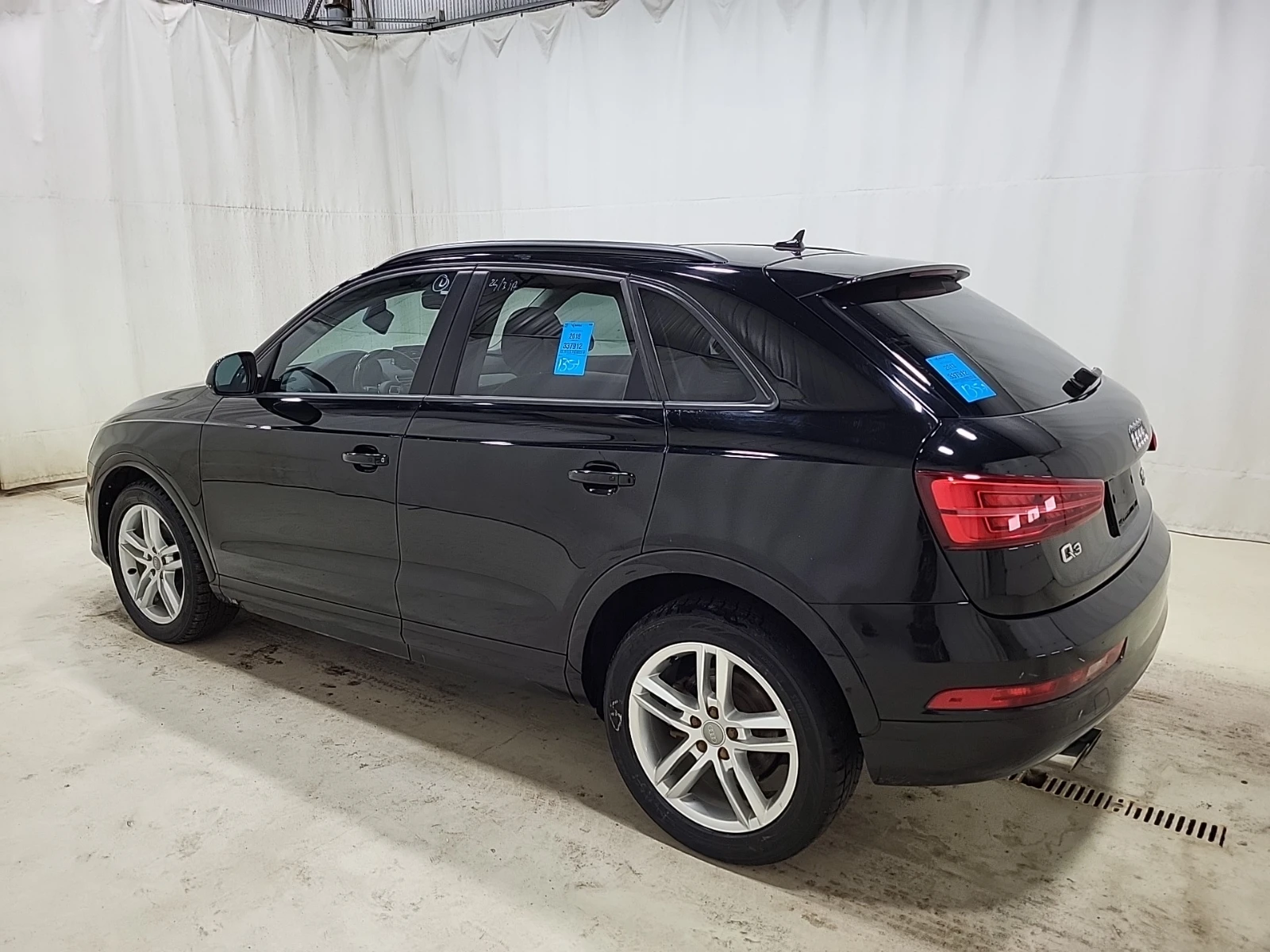 Audi Q3 * CARFAX * ВЪЗМОЖНОСТ ЗА ФИНАНСИРАНЕ - изображение 3